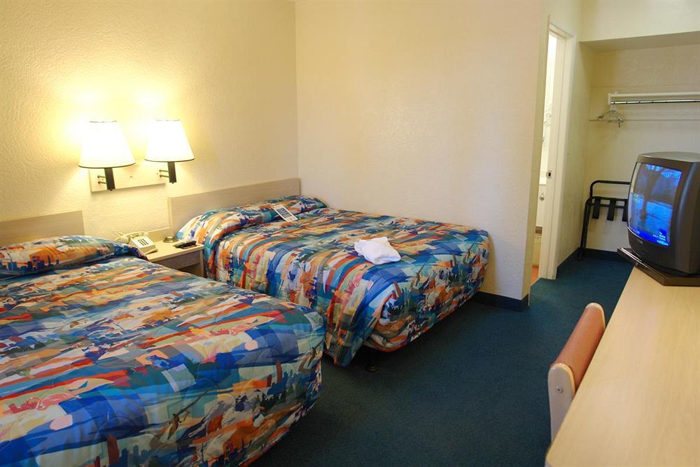 Motel 6-Youngtown, Az - Phoenix - Sun City Екстер'єр фото