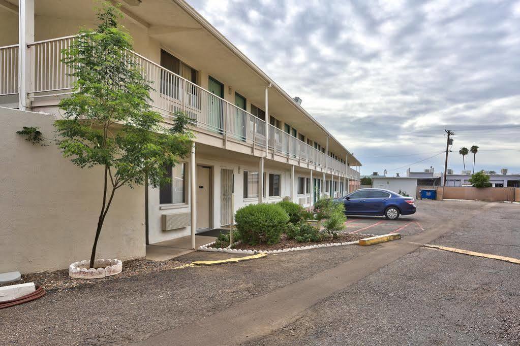 Motel 6-Youngtown, Az - Phoenix - Sun City Екстер'єр фото