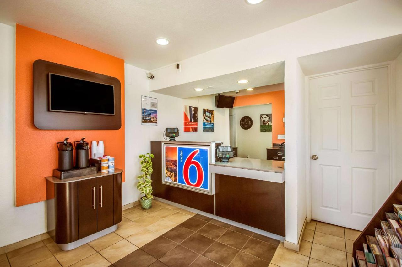 Motel 6-Youngtown, Az - Phoenix - Sun City Екстер'єр фото