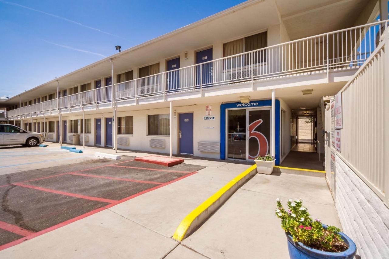 Motel 6-Youngtown, Az - Phoenix - Sun City Екстер'єр фото